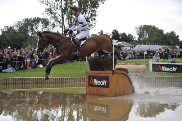 William Fox-Pitt auf auf dem in Brandenburg-Anhalt gezogenen Phantomic xx-Sohn Chilli Morning - Foto: Trevor Holt/FEI